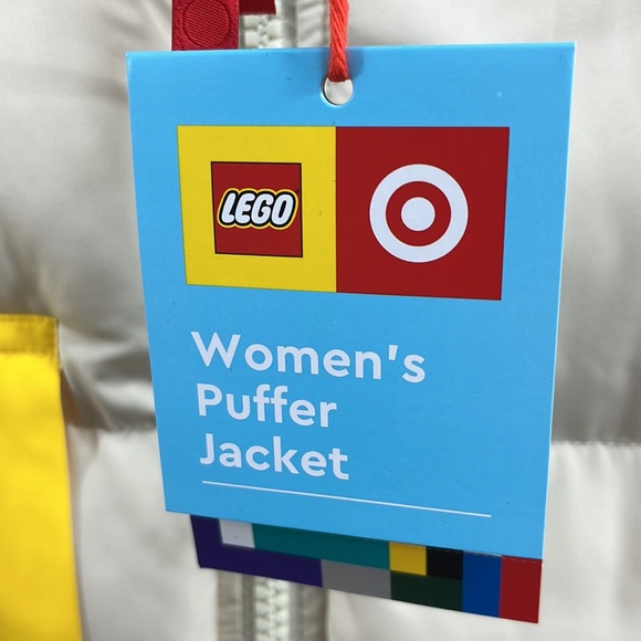 🆕LEGOxTarget>Women’s Puffer Jacket removable sleeves NWT - Picture 6 of 9